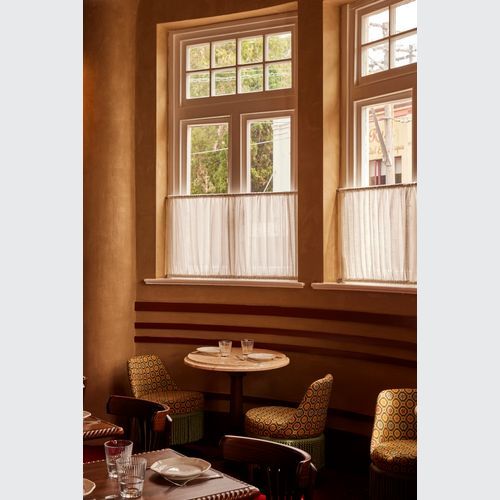 Cafe-Style Curtain