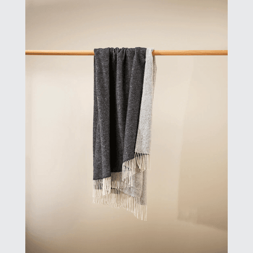 Baya Casa Throw - Anthracite | Merino Blend