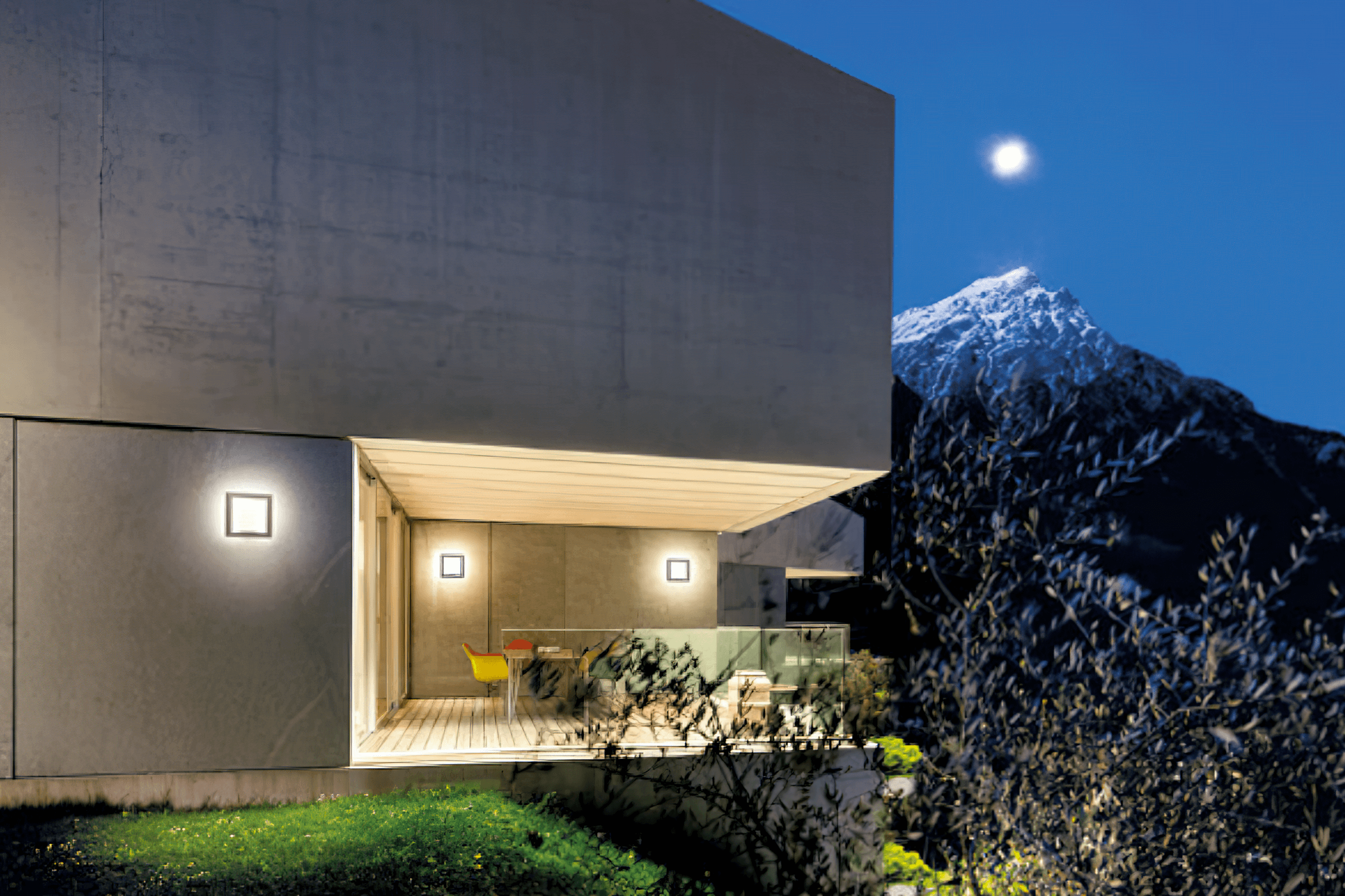 Trim Wall Light and Bollard