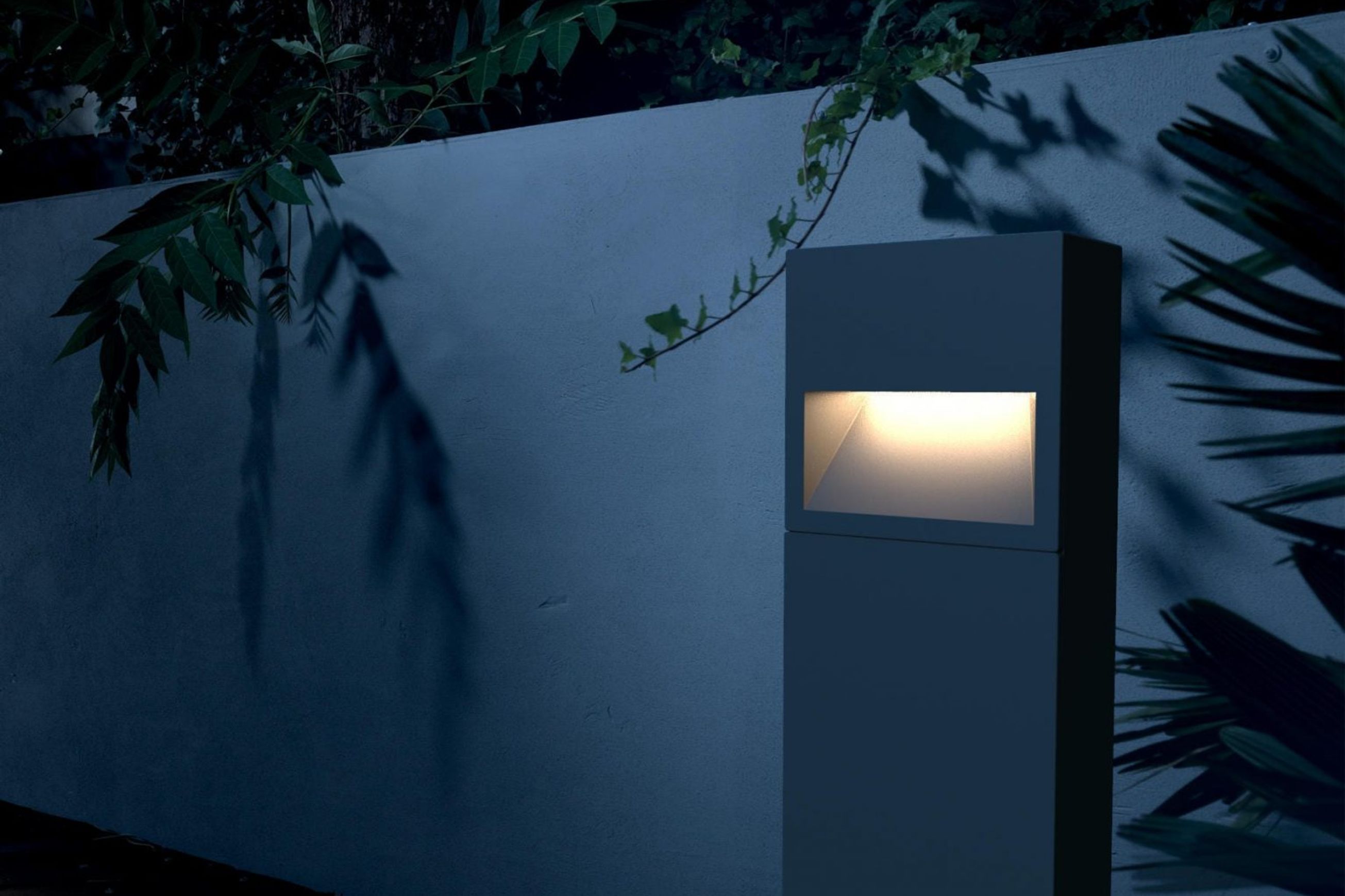 Zedge Bollard Light
