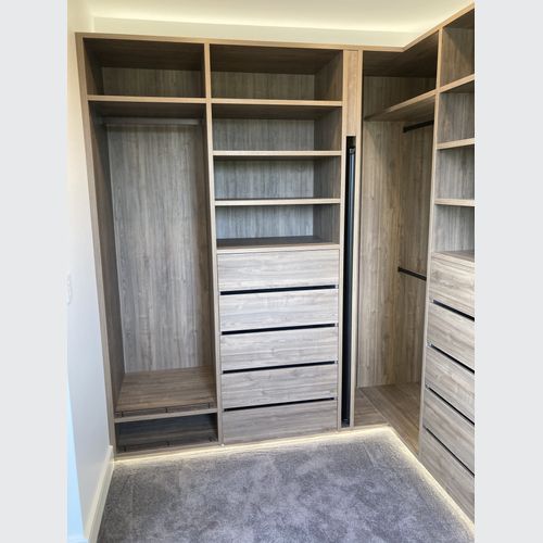 Custom Walk-in wardrobe - pull out mirror