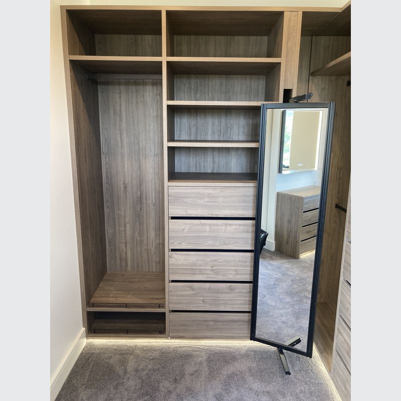 Custom Walk-in wardrobe - pull out mirror