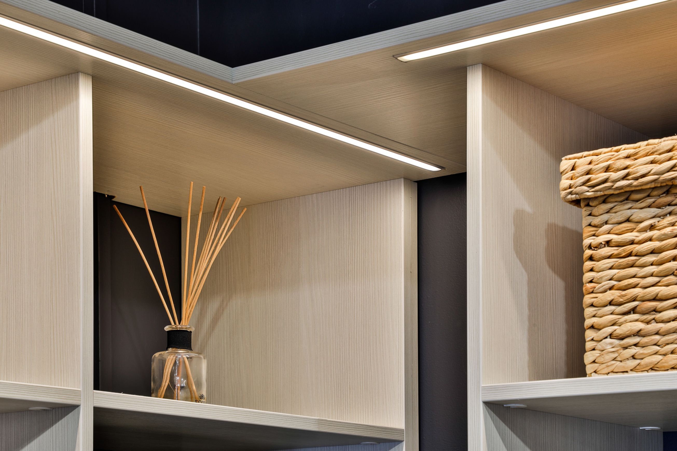 Custom Built In Wardrobe Systems