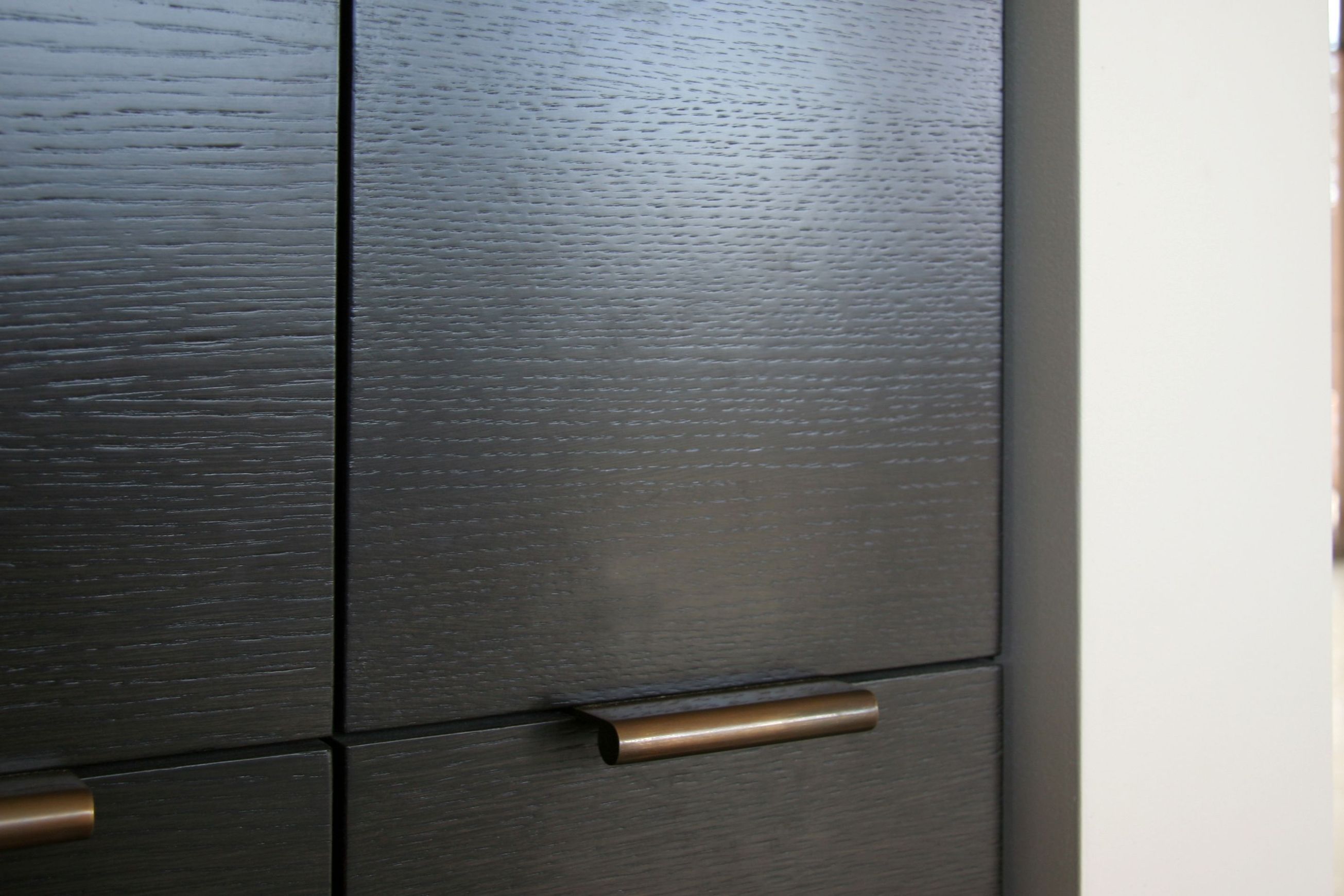 Continuous Drawer Pull Series for Cabinetry
