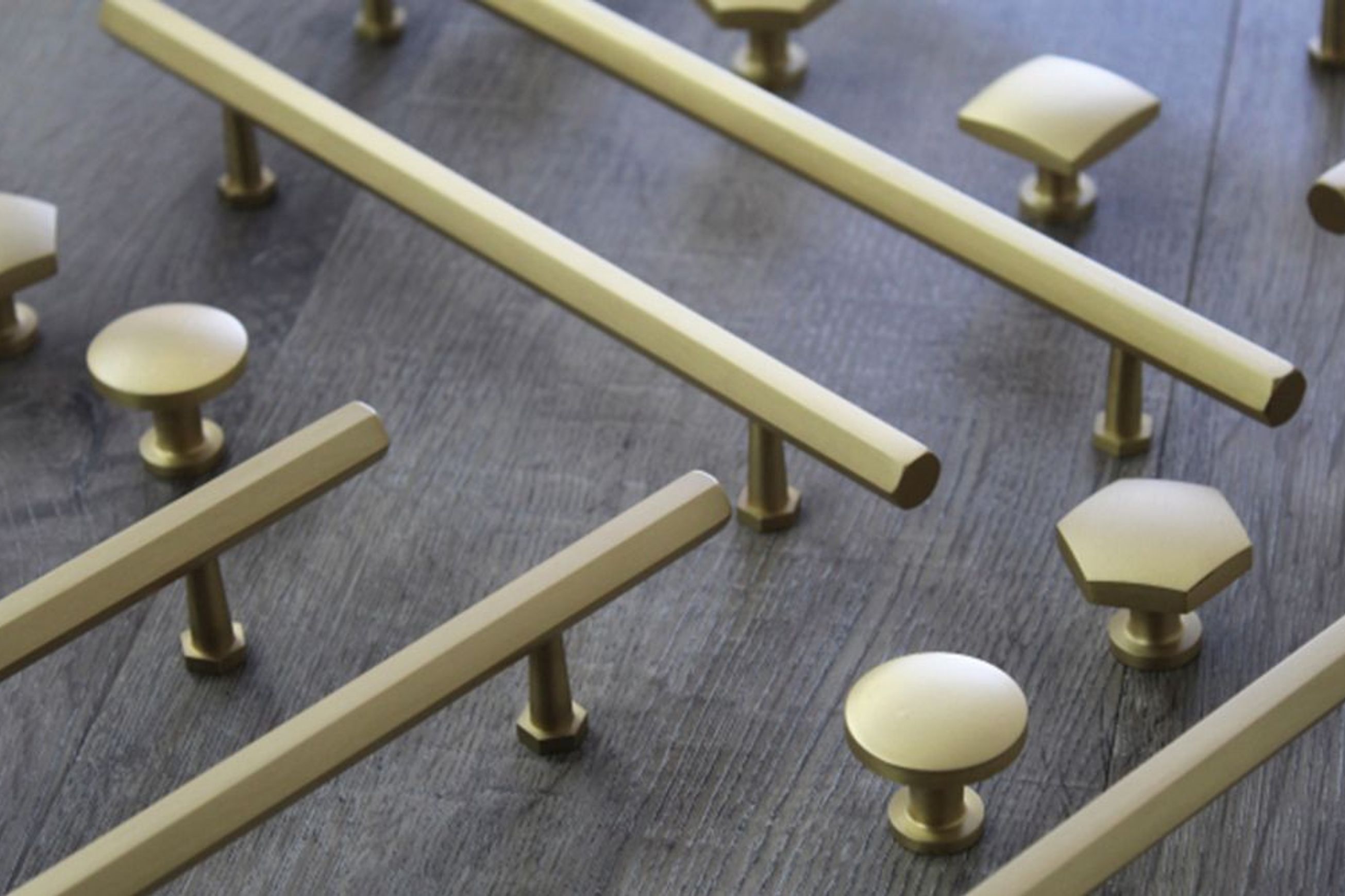 Wentworth Solid Brass Handle (No. 16)