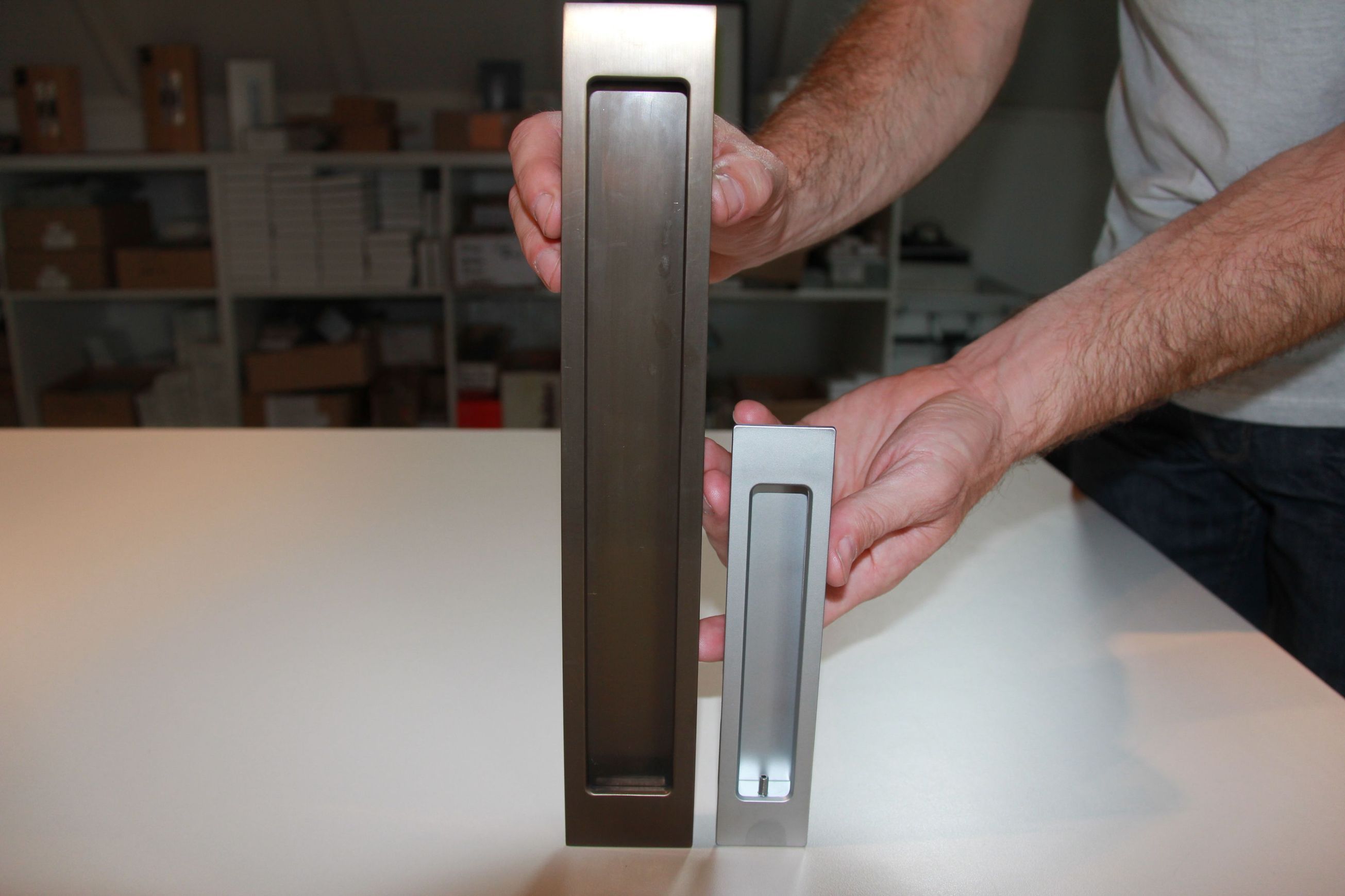 HB1470 310mm Flush Pull for Sliding Doors