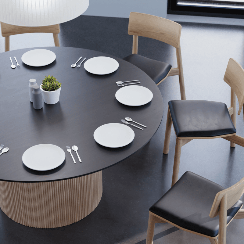Poppy table - Natural Base Black Top