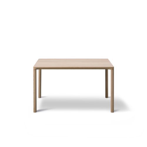 Piloti Table - Model 6720 by Fredericia