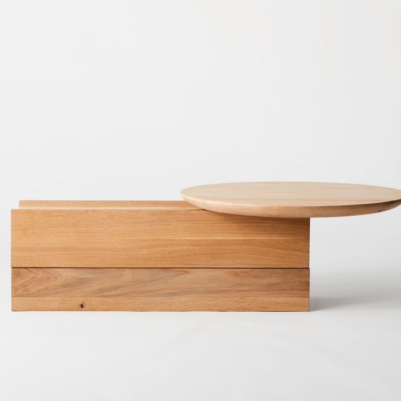 Atlas Table