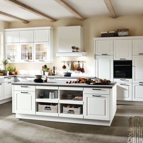 Sylt Traditional Lacquered Kitchen Cabinetry