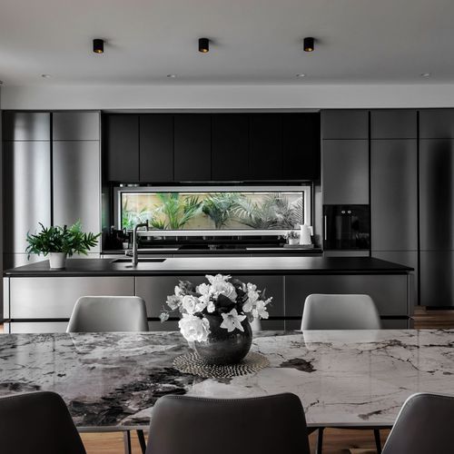 iNox Lacquered Steel-Look Kitchen Cabinetry