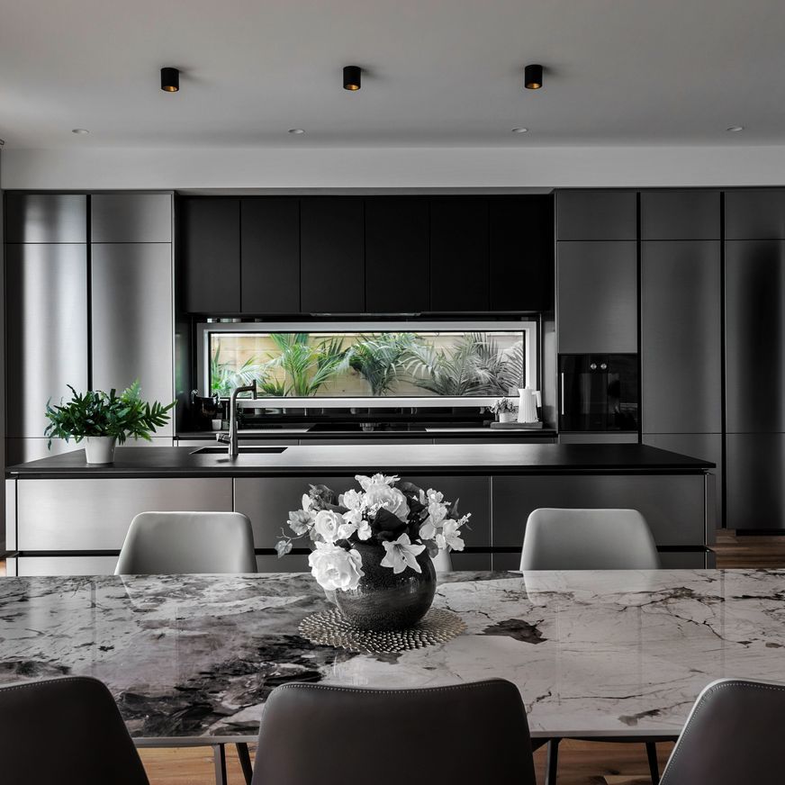 iNox Lacquered Steel-Look Kitchen Cabinetry