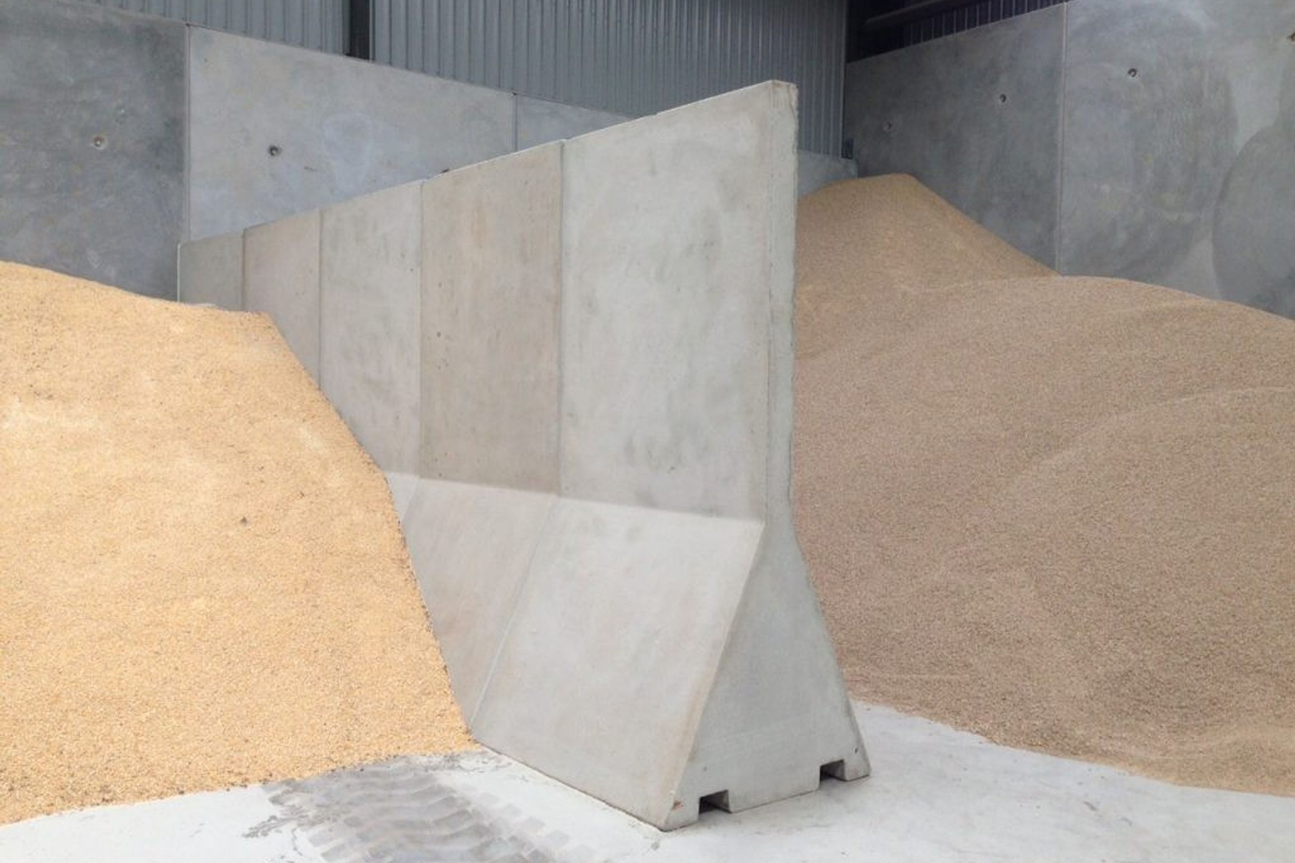 Barriers & Retaining Walls