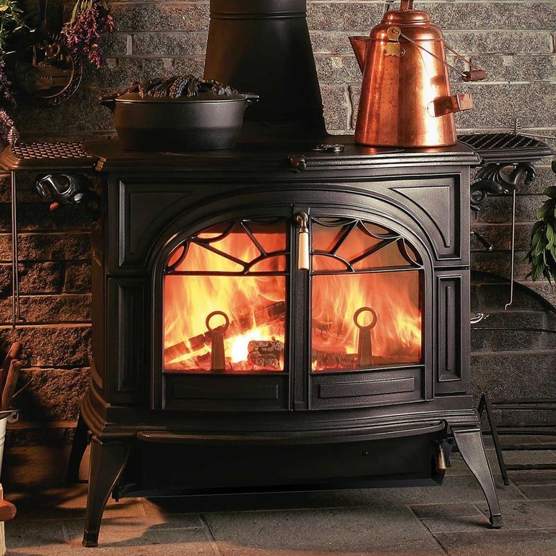 Vermont Castings Defiant Freestanding Wood Fire