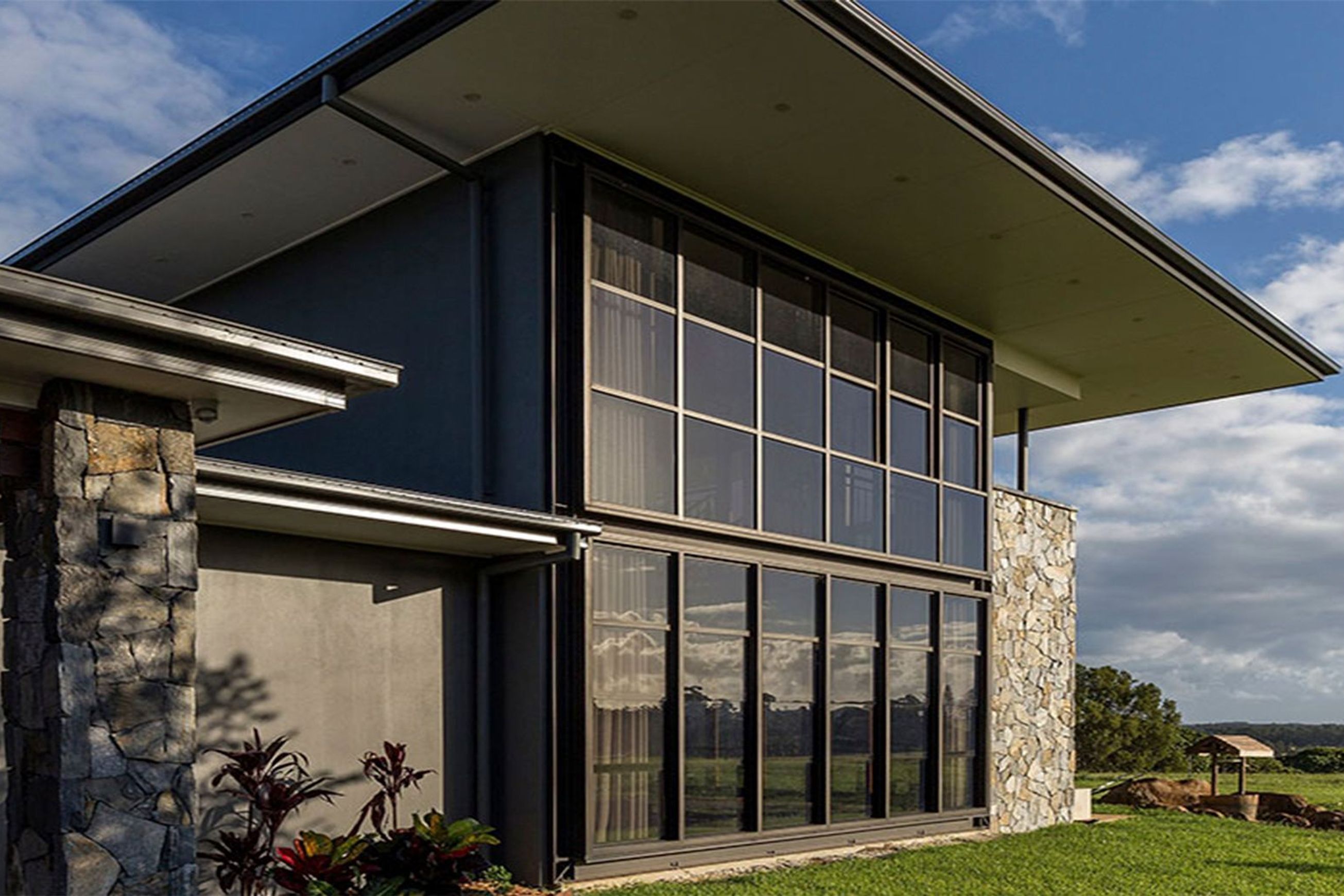 Elevate | Series 600 | Wide Offset 150mm Framing