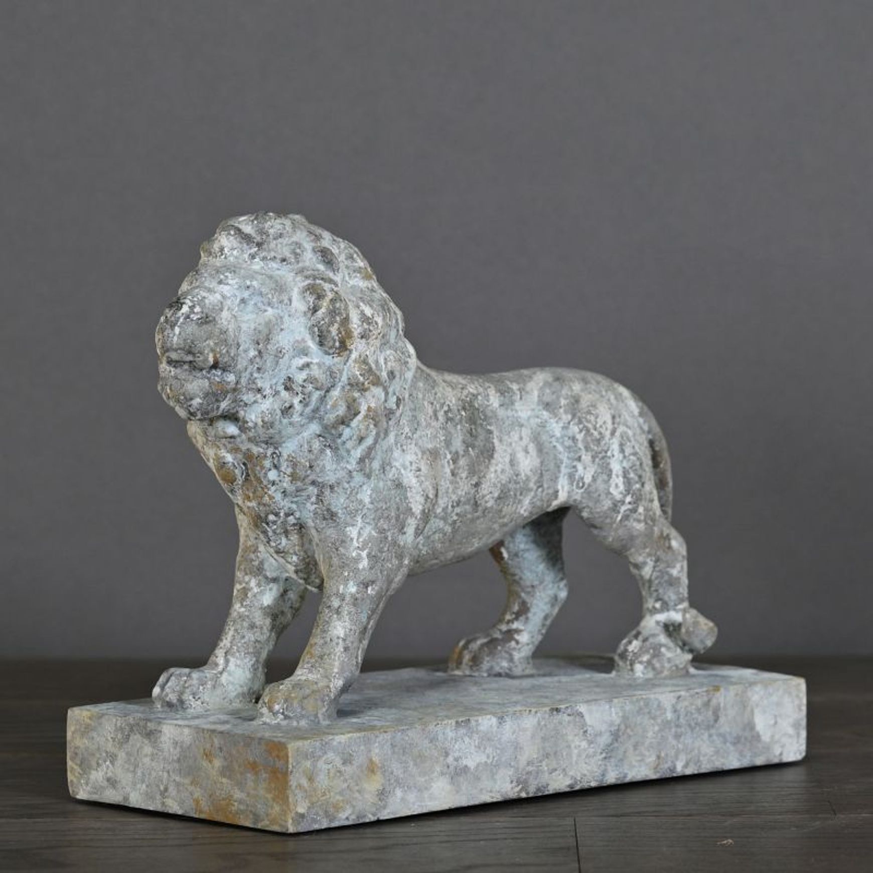 Empire Lion - Single Piece
