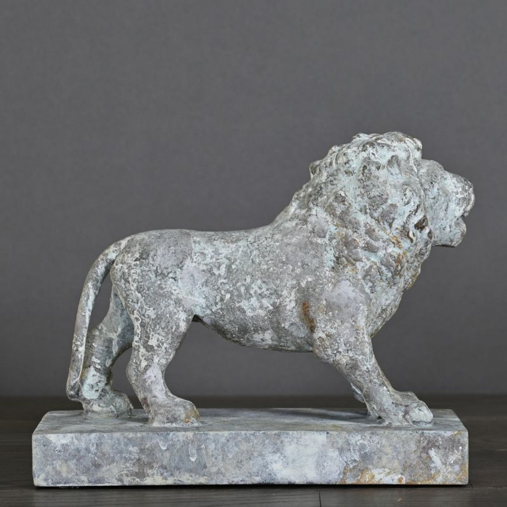 Empire Lion - Single Piece