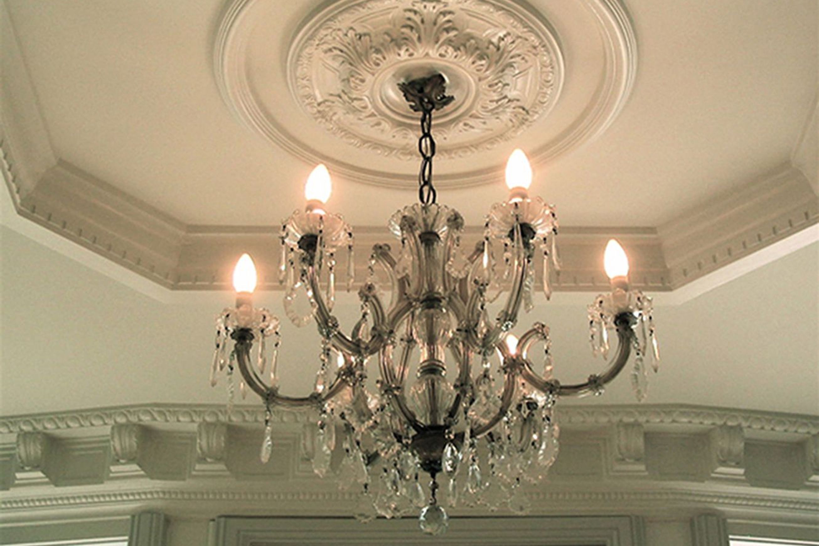 Ceiling Centres & Roses