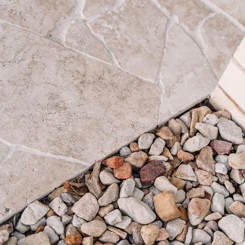 Crazy Pave - Almond Travertine