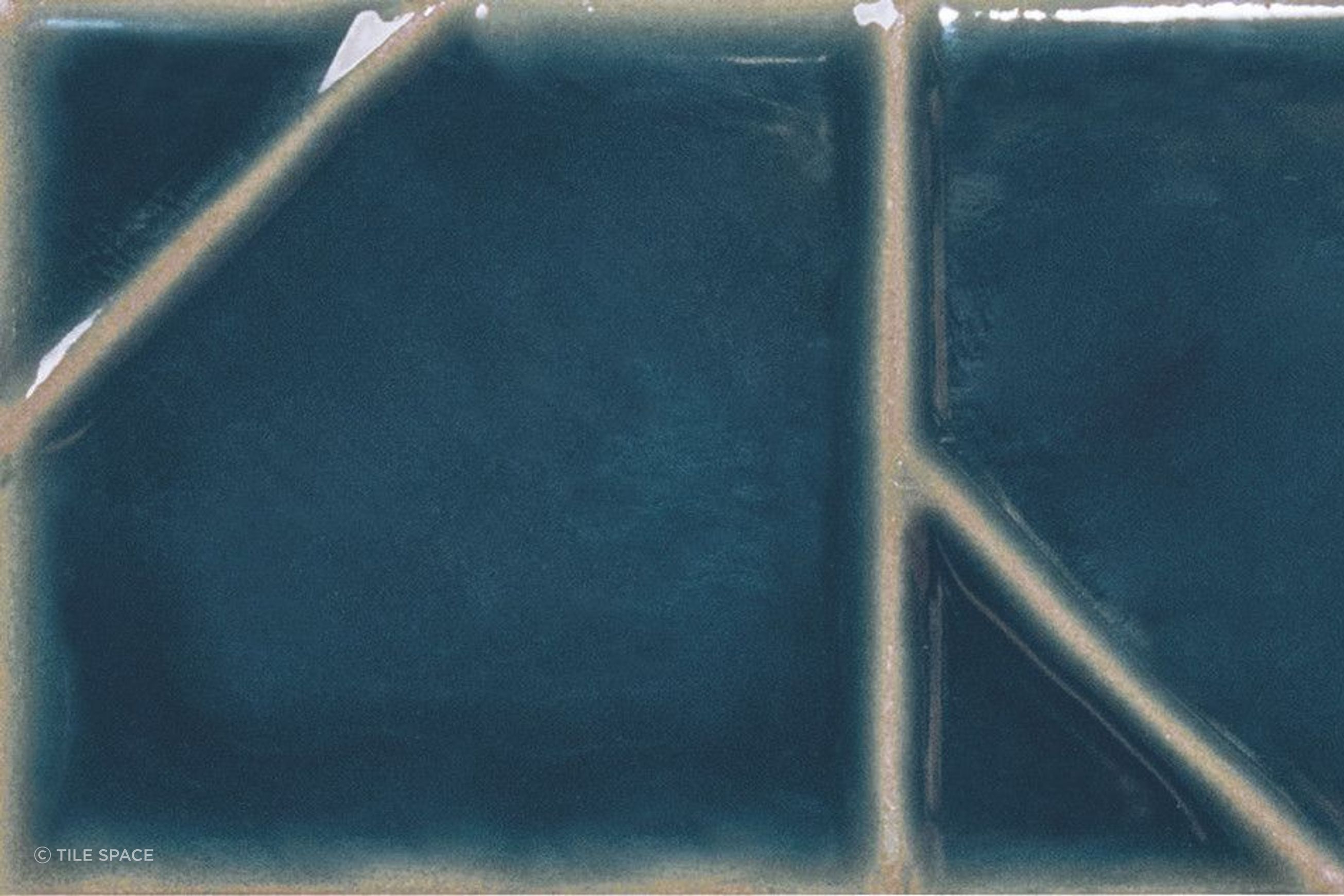 Yoko | Origami Marine Gloss | 62x125