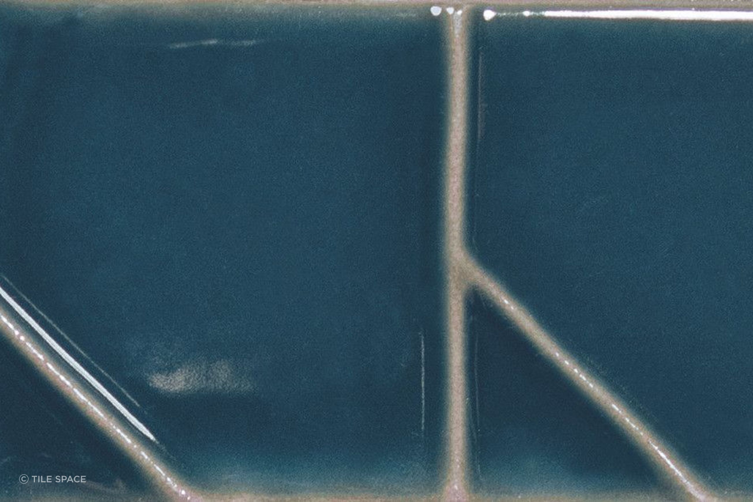 Yoko | Origami Marine Gloss | 62x125