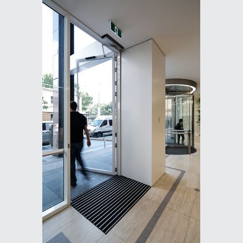 Record DFA127 Automatic Swing Door Operator 