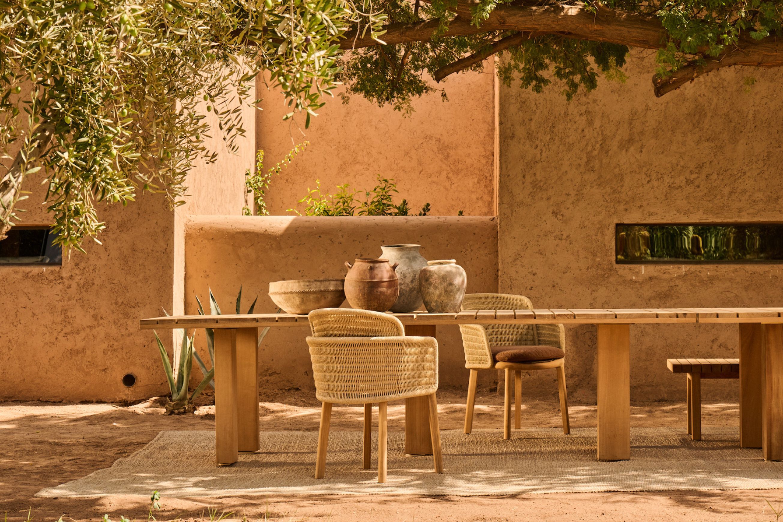 Suro | Dining Table
