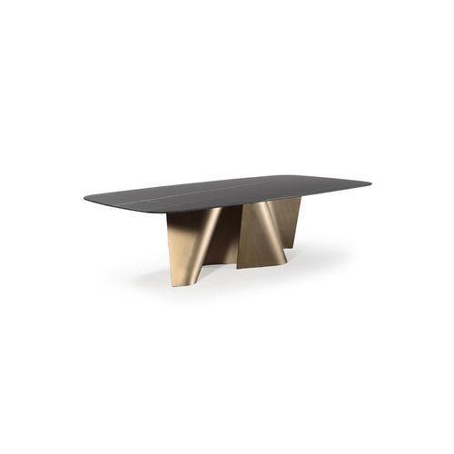 Esse Dining Table