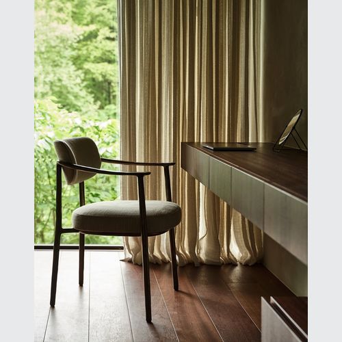 Gentle dining chair