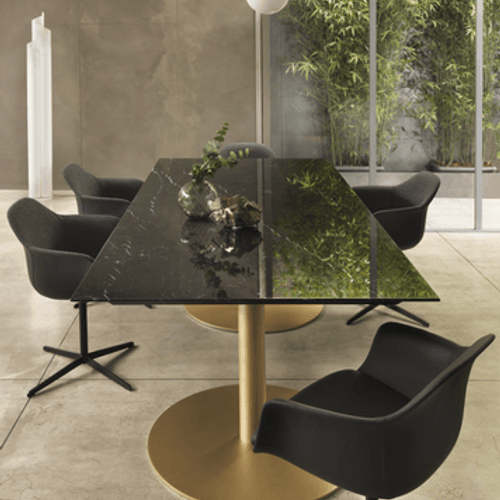 Break Dining Table
