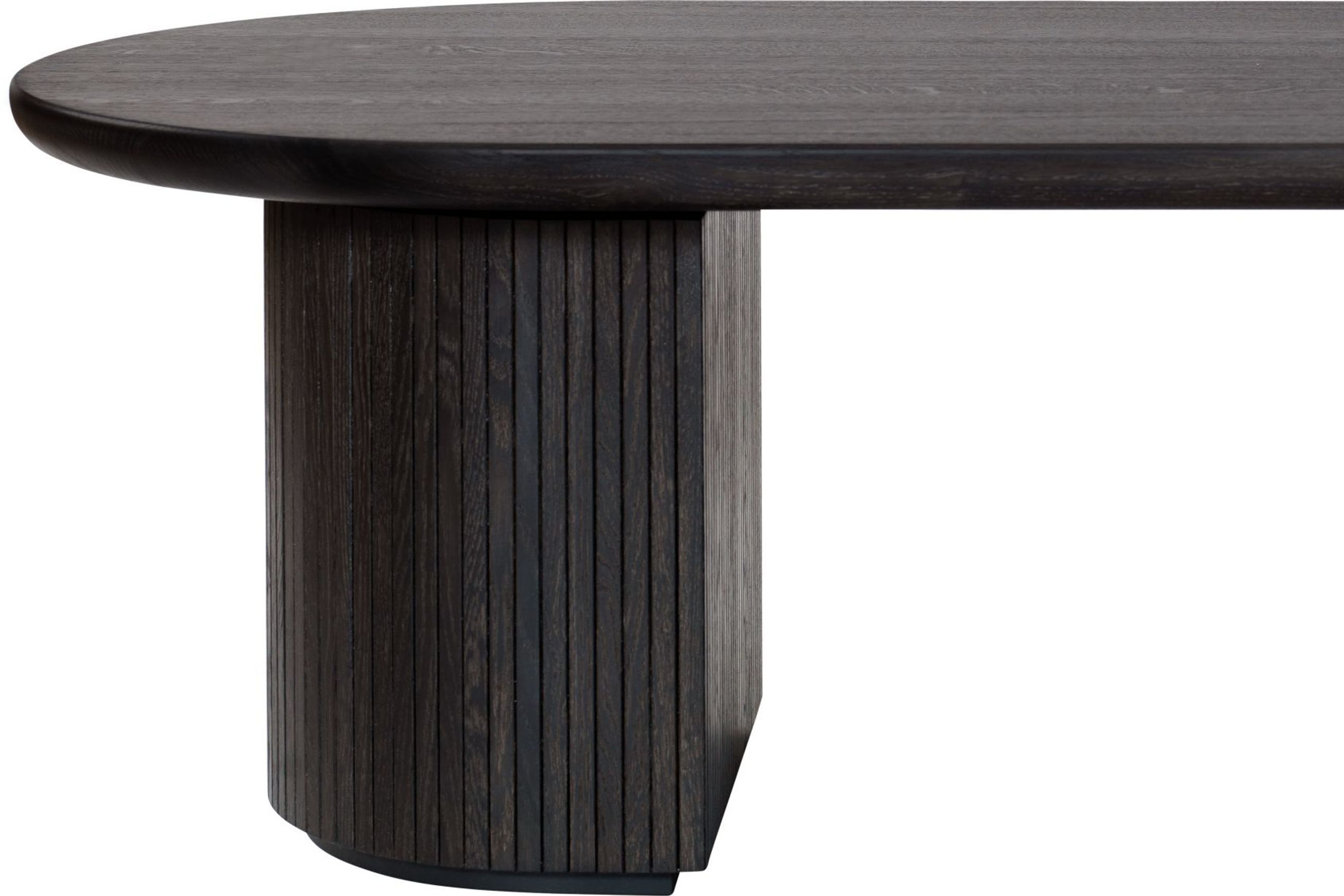 Moon Dining table by Gubi