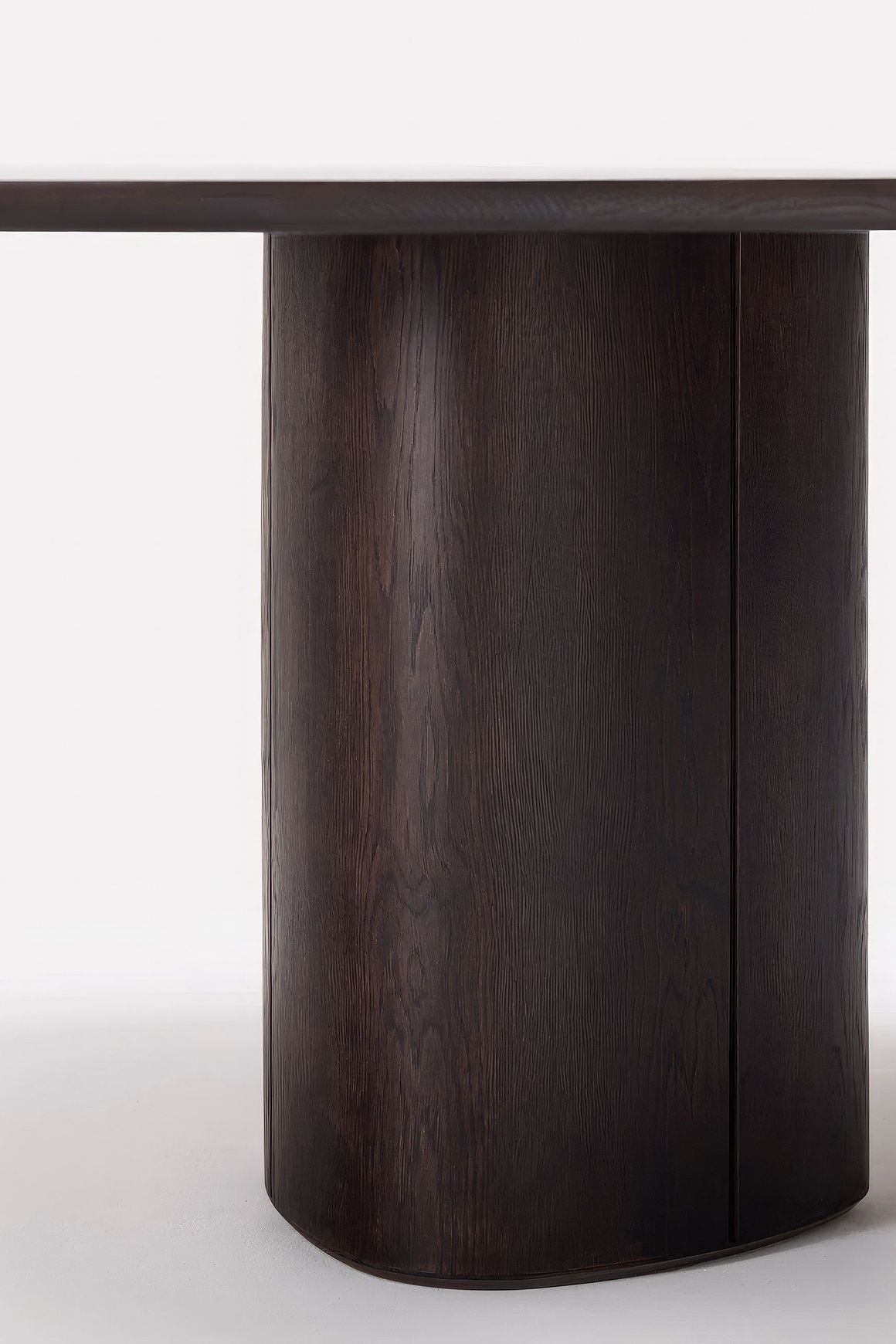 Portland | Pedestal Dining Table