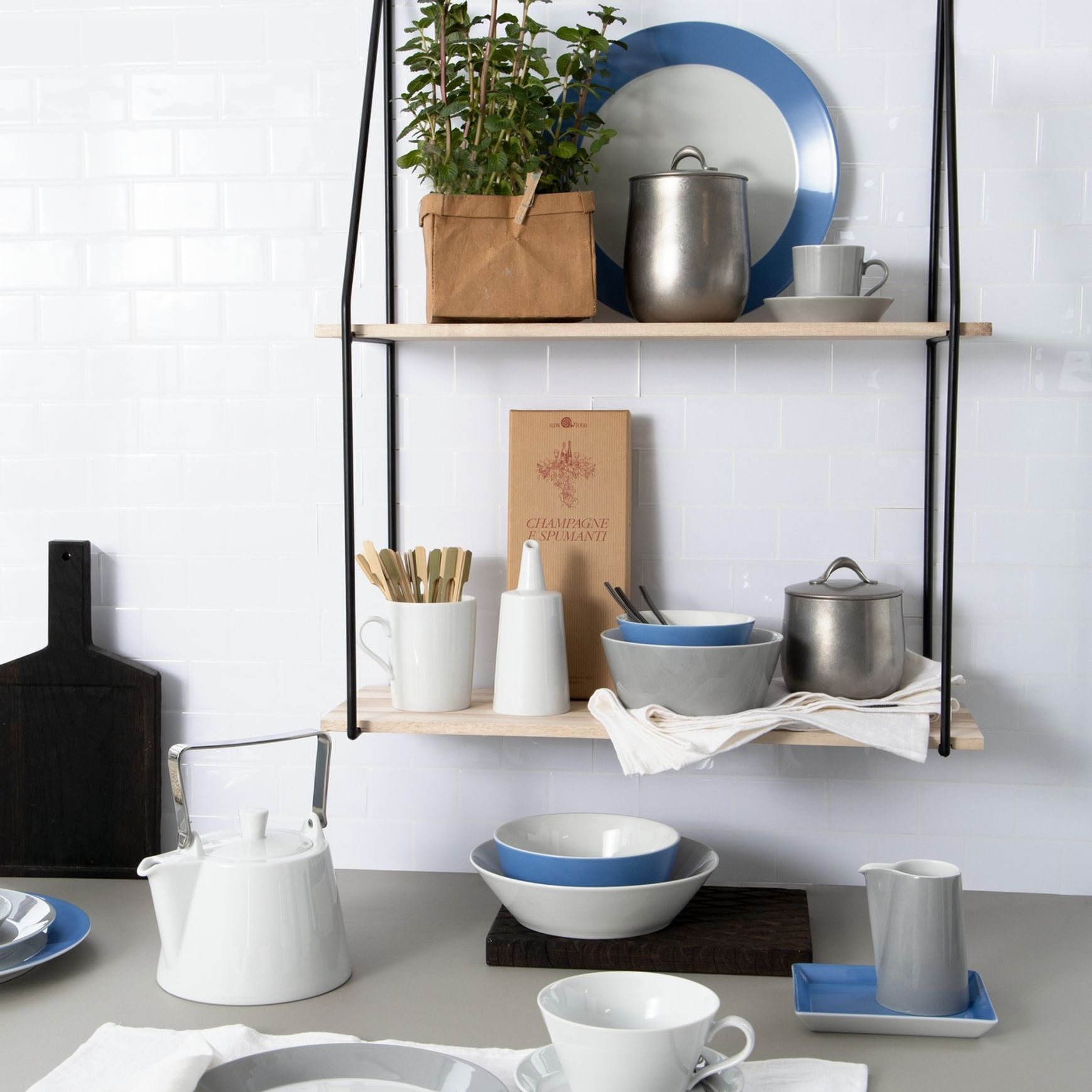 Tric Dinnerware
