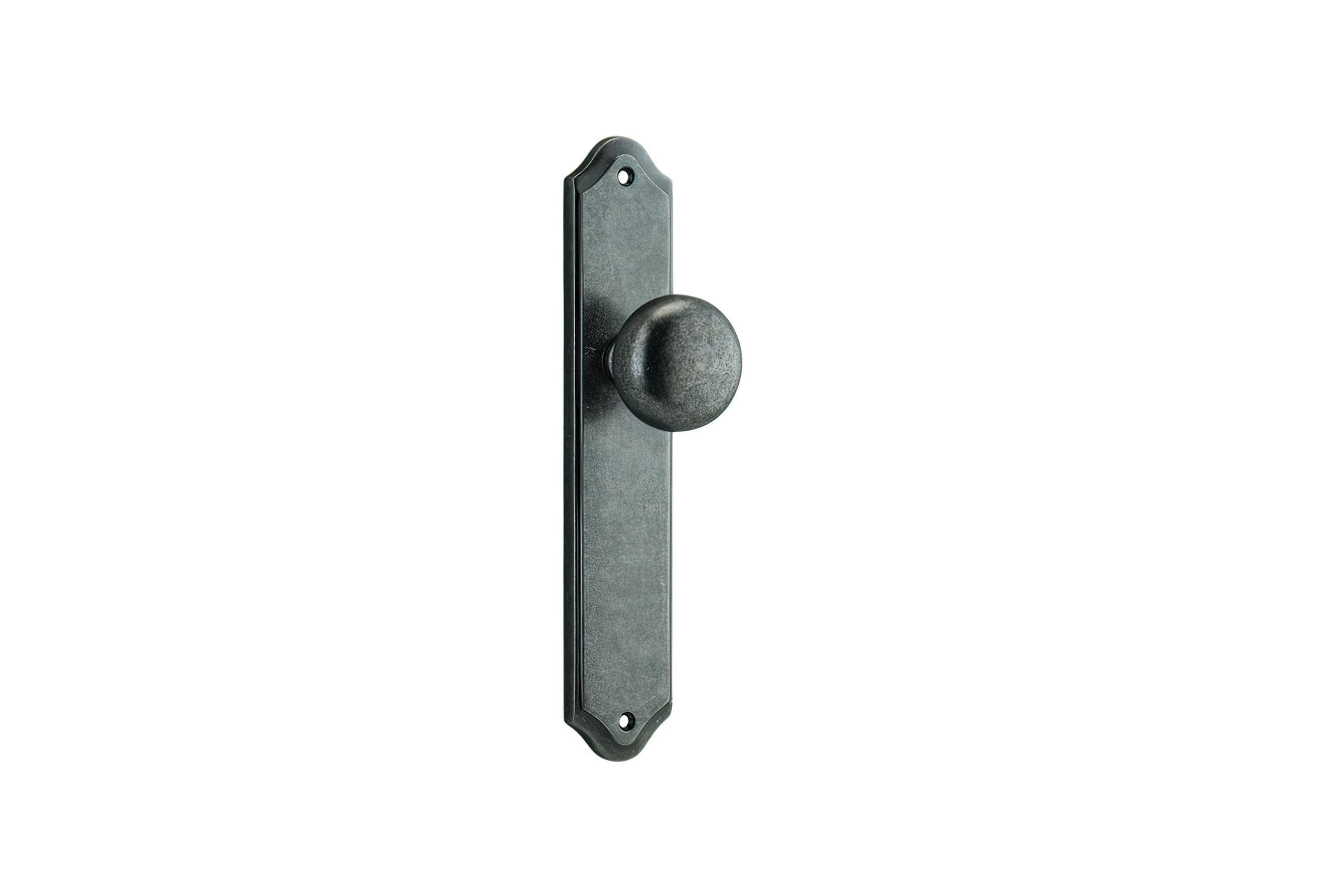 Iver Cambridge Door Knob on Shouldered Backplate Distressed Nickel
