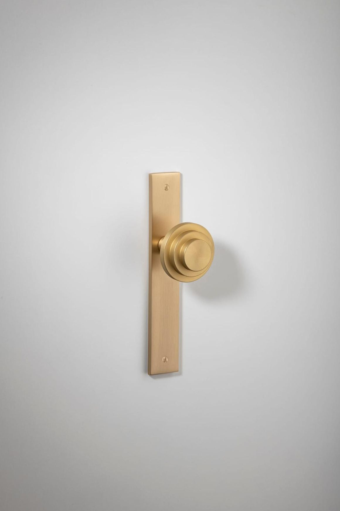 Zzzigurat Door Knob - Rectangular Backplate