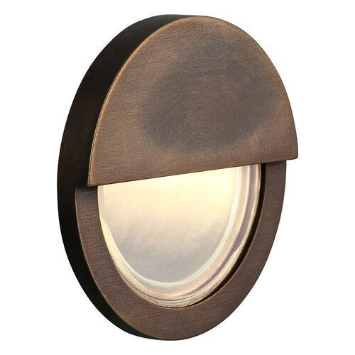 Quoll Eyelid Recessed Light