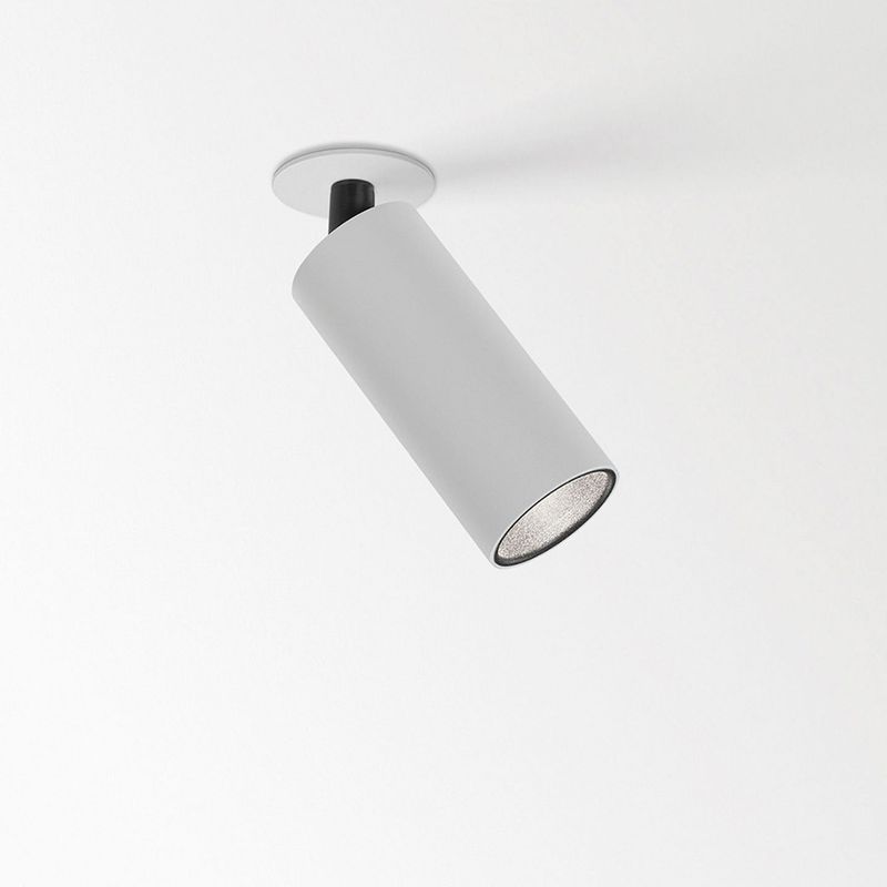 Spy 52 by Delta Light