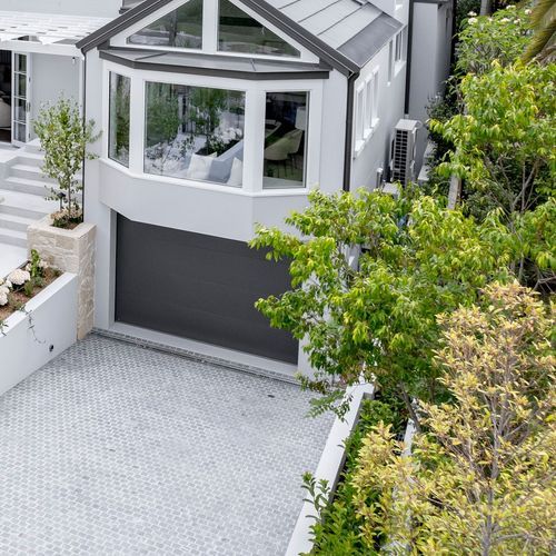 Silhouette Grey Granite Cobblestones