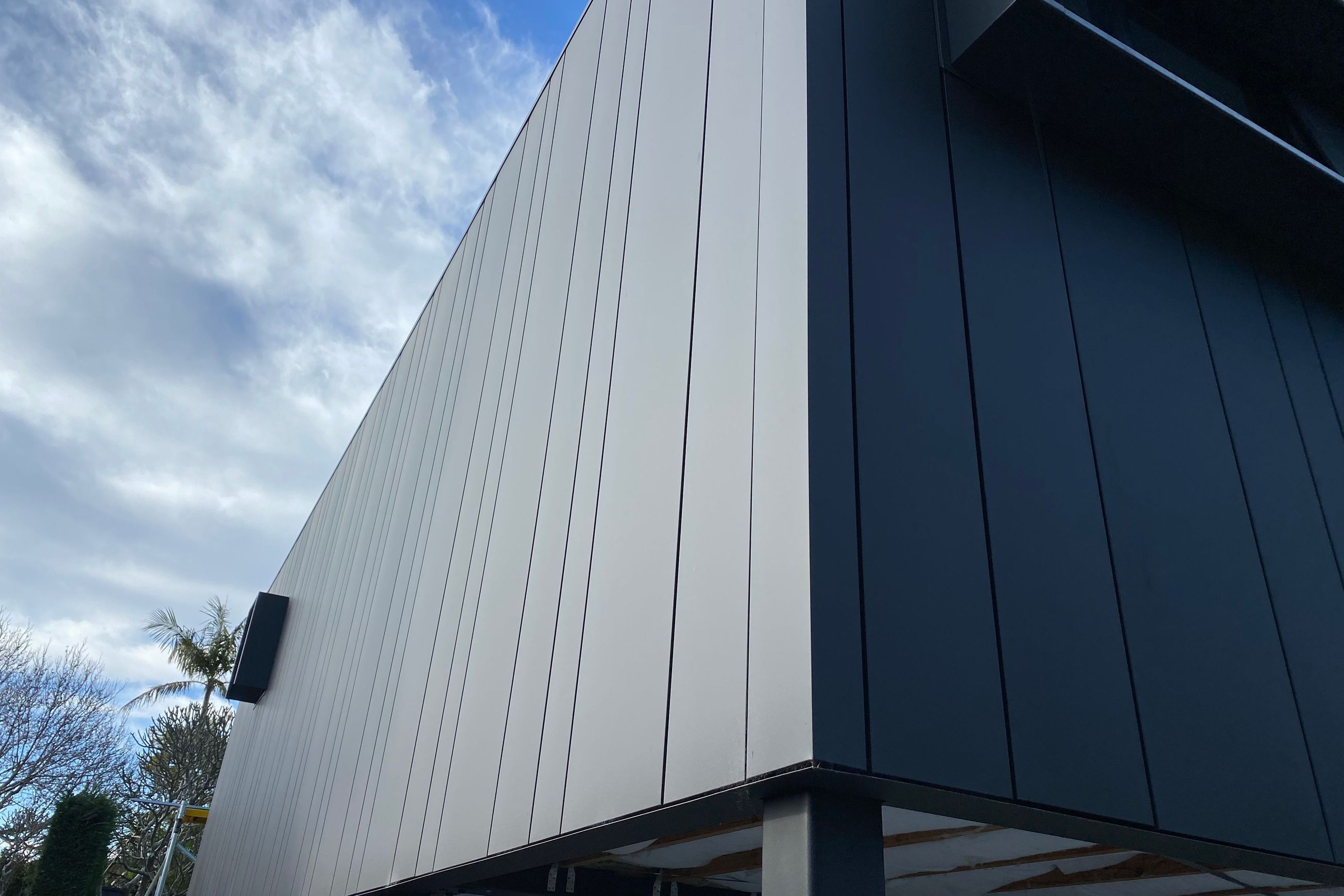 Expression™  Interlocking Panels