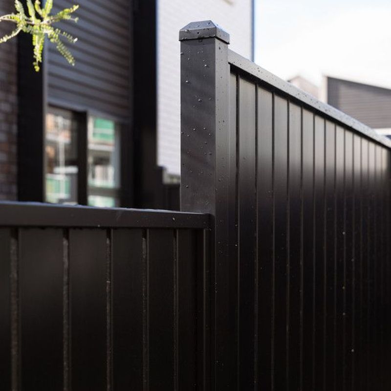 Mako Vertical Slat Fence