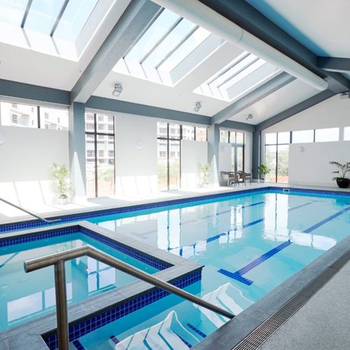 Commercial Pools & Spas
