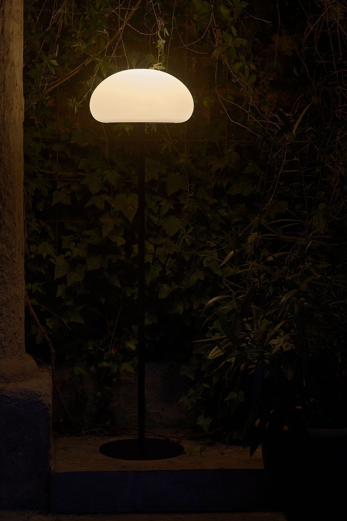 Sponge 34 Floor Lamp