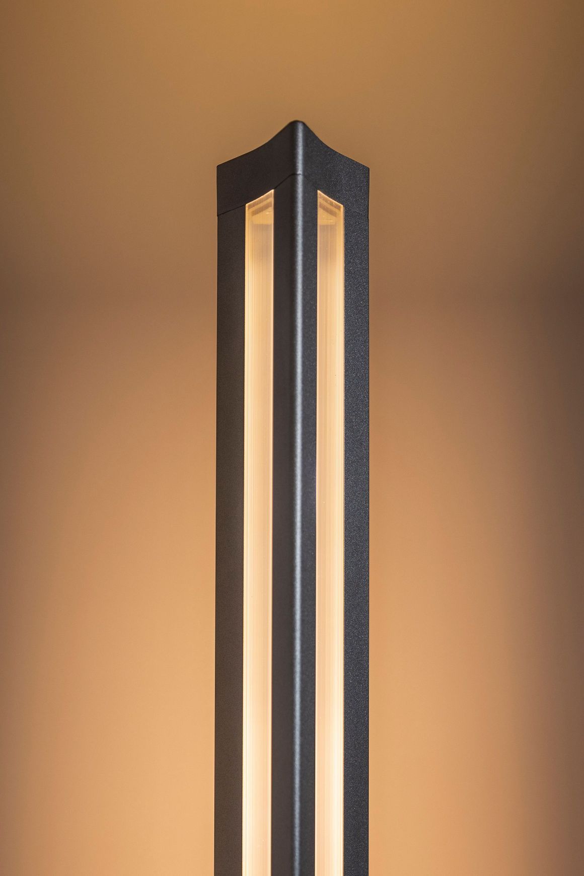 Chiaroscura Floor Lamp