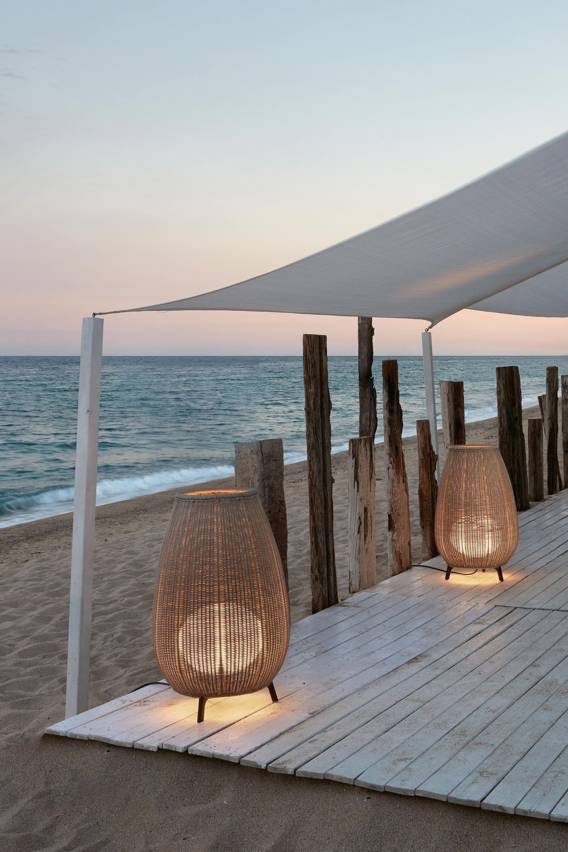 Amphora 02 Floor Lamp