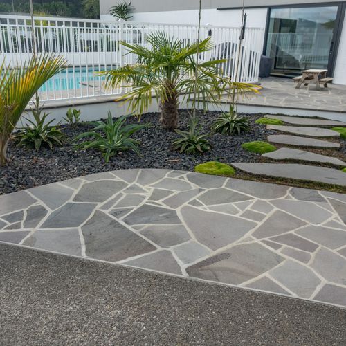 Bluestone Crazy Paving