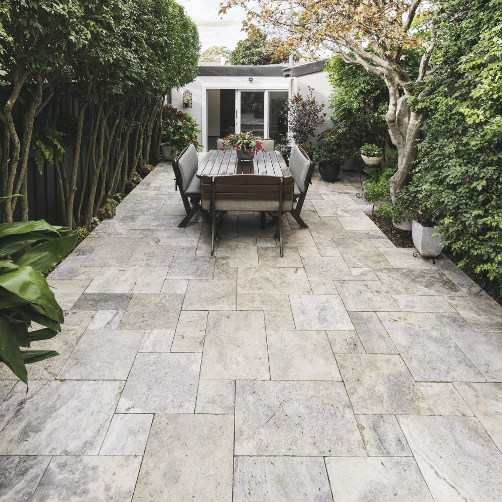 Travertine Silver | French Pattern