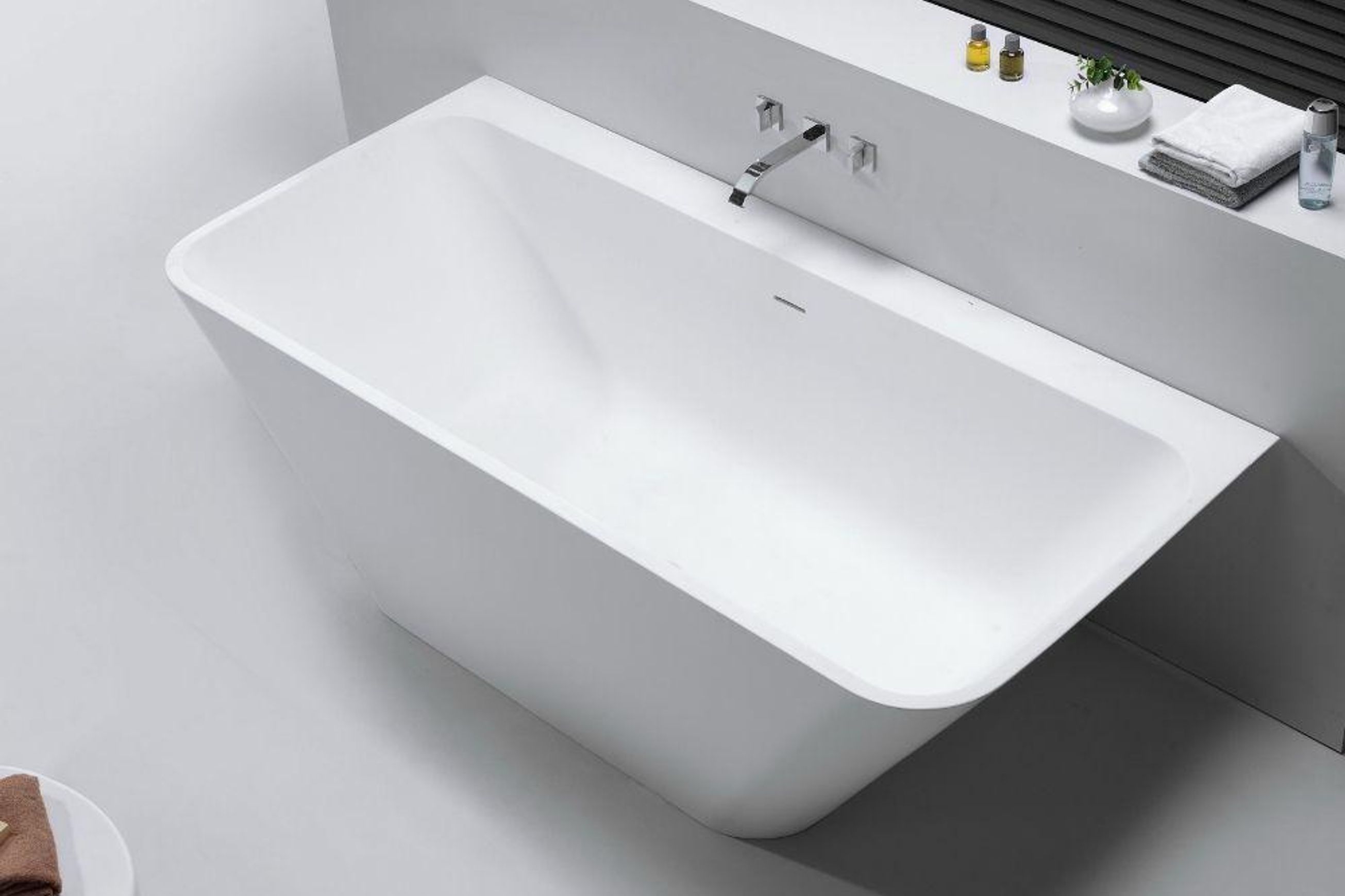 B053 Versitile Back-to-wall Hugi Bath 1800mm