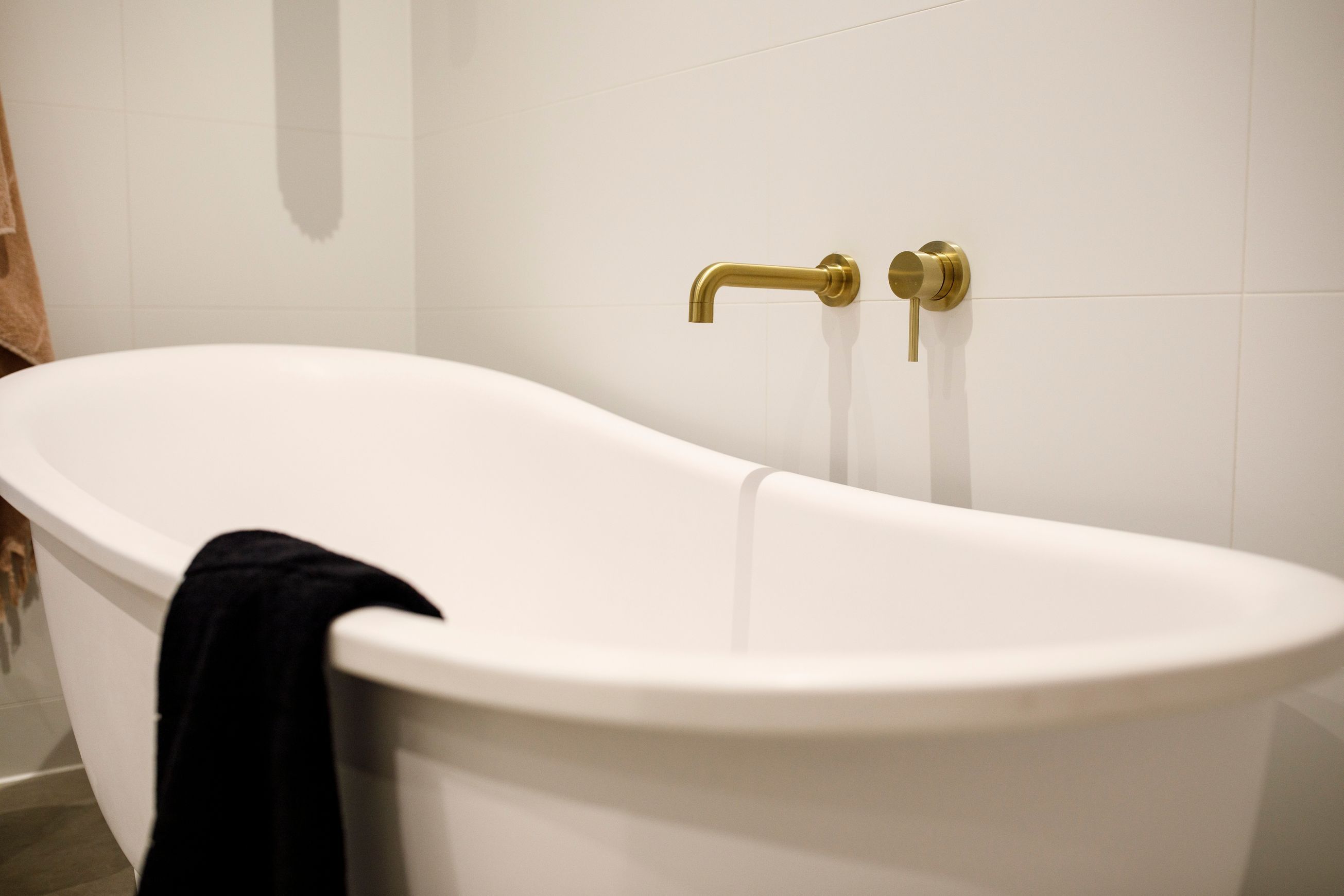 Olivier Freestanding Traditional Stone Bath