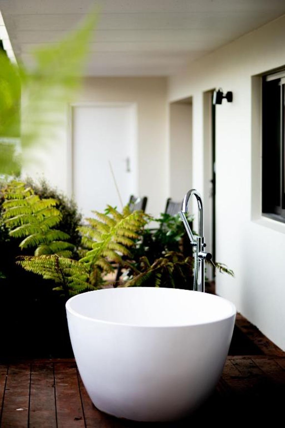 Gigi ST26 Toka Lite 1680mm Oval Wide Outdoor Bath