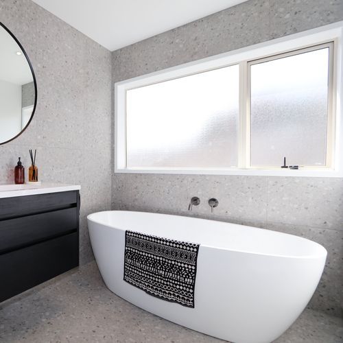 WATERWARE CERVO ACRYLIC FREESTANDING BATH 1600 - 2 COLOURS